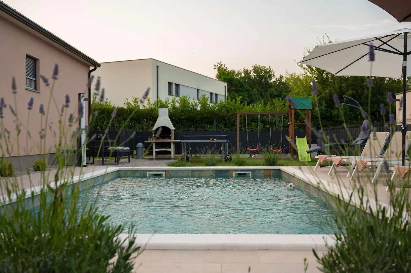Poolside Holiday House Labin  Dom wakacyjny Labin (Istria)