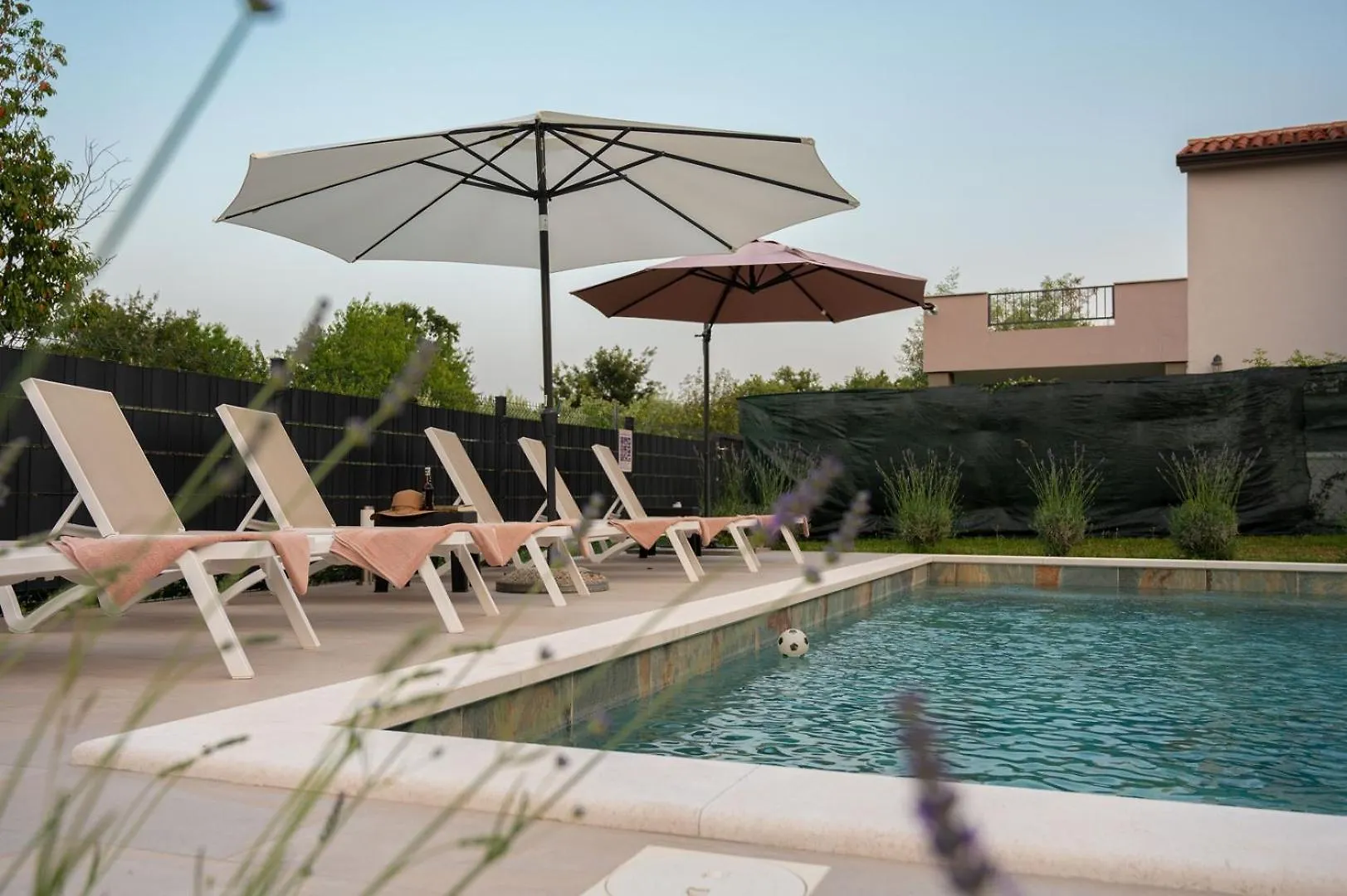 Poolside Holiday House Лабин 0*,  Хорватия